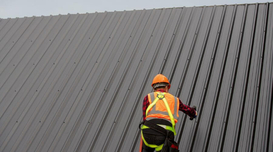 Professional metal roof installation services in Hull, TX